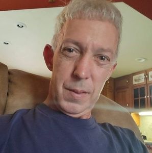 Meet your Posher, Dennis